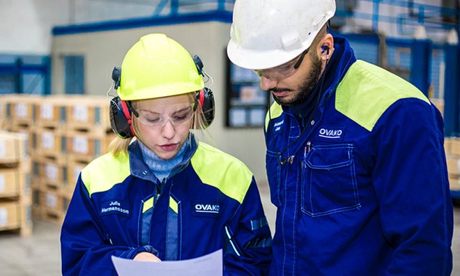 Employees collaborate in Hofors production site