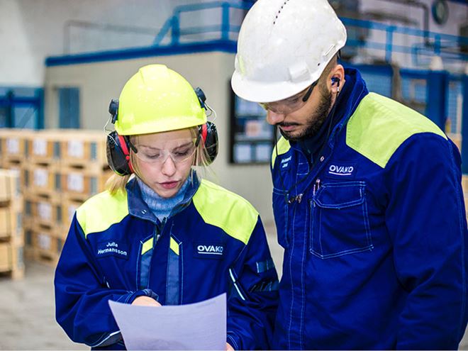 Employees collaborate in Hofors production site